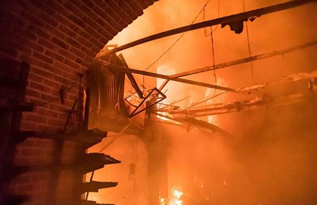 آتش سوزی در بازار تاریخی تبریز +فیلم