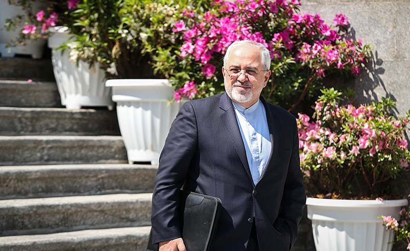 محمد جواد ظریف شایعه استعفای خود را رد کرد