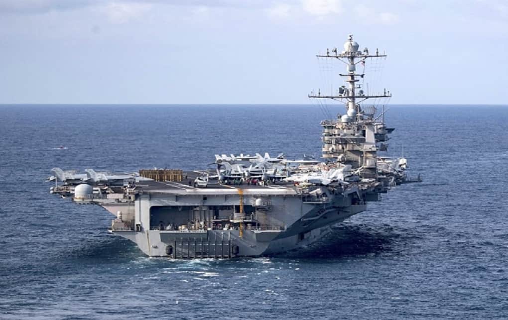 بیانیه نیروی دریایی آمریکا : اگر ۱۰۰ متر از ناوهای ما فاصله نگیرید، تهدید تلقی می شوید