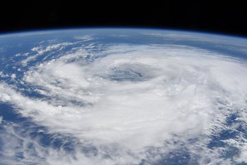 تصاویر طوفان کریستوبال از فضا