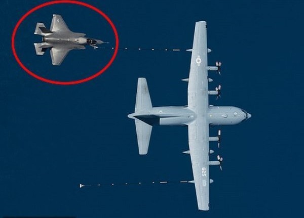 سقوط «اف-۳۵» و هواپیمای سوخت‌گیری هرکولس در کالیفرنیا +عکس