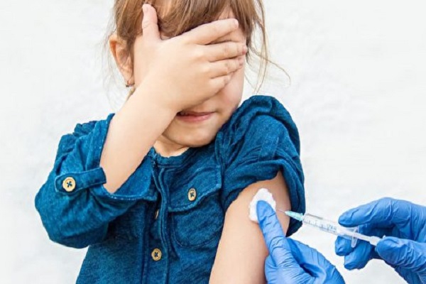 متخصص بیماری‌های عفونی: کودکان زیر ۷ سال واکسن آنفلوانزا تزریق کنند