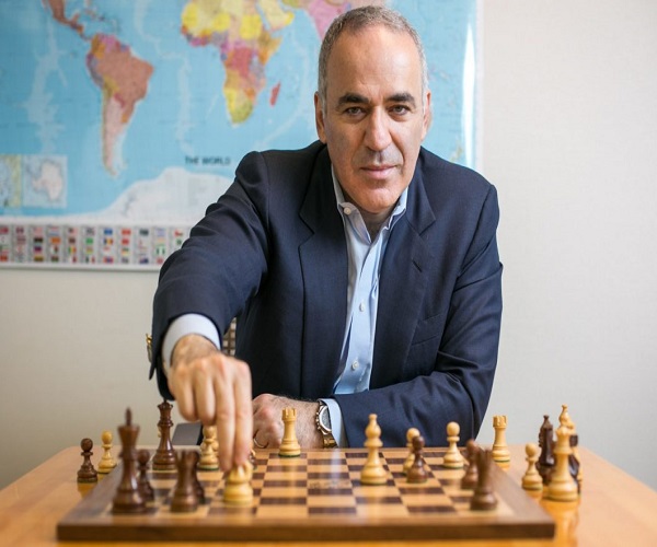 عصبانیت شدید کاسپاروف باعث باختش در مسابقات آنلاین شطرنج شد