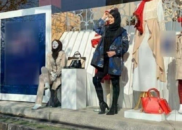 ماجرای جنجالی «مانکن زنده خانم» در فروشگاه مشهد