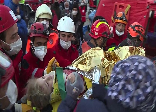 فوت ۸۱ تن در زلزله اخیر ترکیه | نجات یافتن کودک سه ساله از زیر آوار