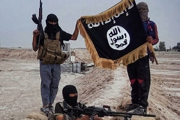 داعش سه عراقی در آتش سوزاند