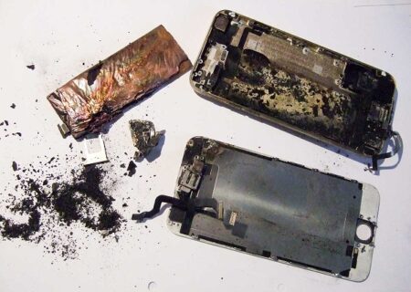 انفجار باتری آیفون ۶ پای اپل را به دادگاه باز کرد