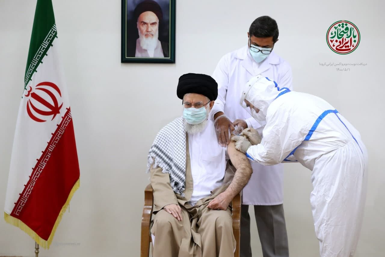دریافت دز دوم واکسن ایرانی کرونا توسط رهبر انقلاب