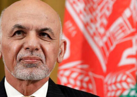 رئیس جمهور افغانستان کشورش را ترک کرد / خروج اشرف غنی از افغانستان