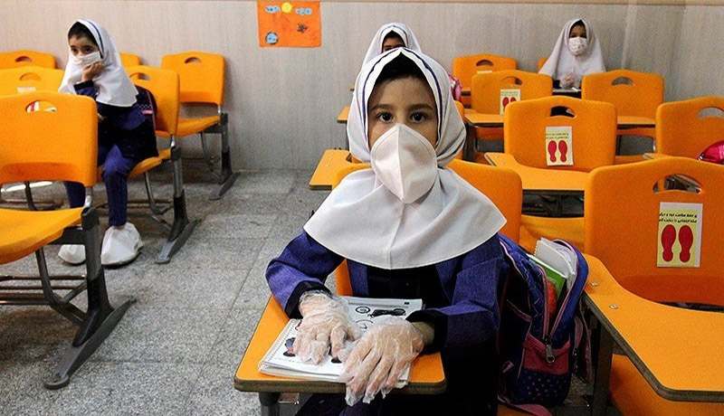 سخنان وزیر بهداشت درباره بازگشایی مدارس و رفع محدودیت ها