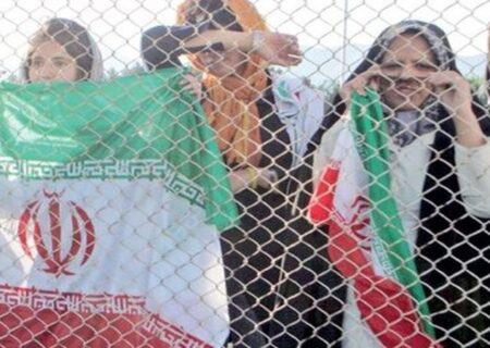 درخواست مداح معروف از دادستان درباره برخورد خشن با زنان پشت در ورزشگاه مشهد