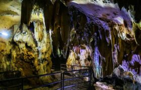 غار قوری قلعه بزرگ‌ترین غار آبی خاورمیانه
