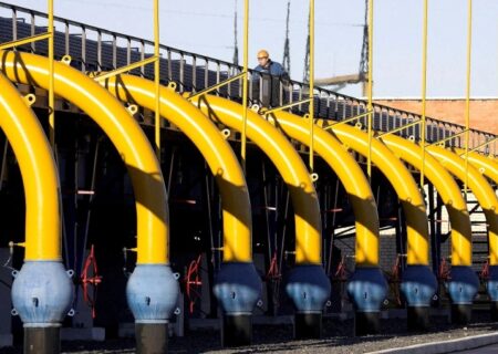 اوکراین می‌گوید روسیه با قطع گاز لهستان و بلغارستان باج‌گیری از اروپا را آغاز کرده است