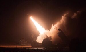 آمریکا در پاسخ به آزمایش های موشکی کره شمالی موشک پرتاب کرد