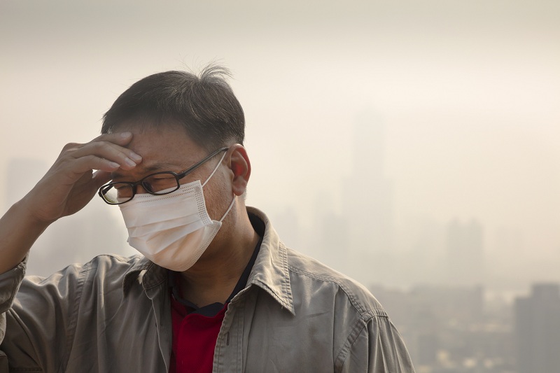 آیا آلودگی هوا باعث سردرد می شود؟/ آلودگی هوا می تواند باعث حمله میگرن شود؟