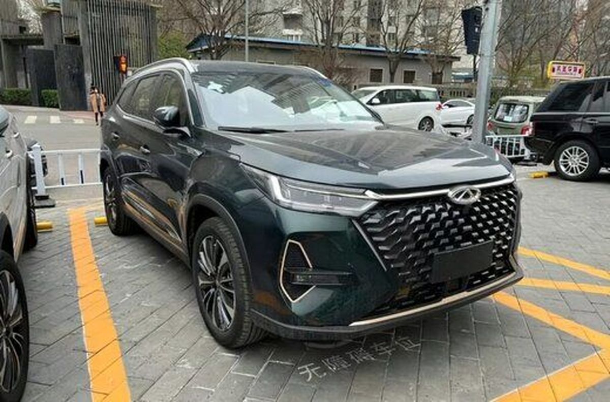 تیگو ۸ ماشین شاسی بلند جدید در ایران/۸۲ کیلومتر بدون بنزین راه می‌رود