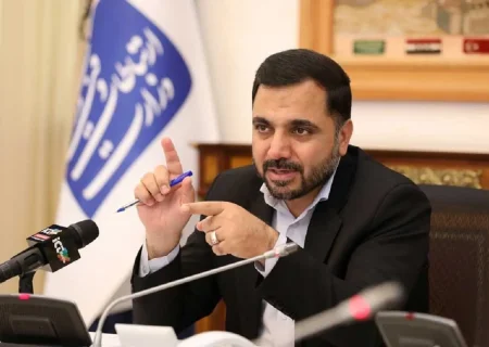 وزیر ارتباطات رصد اطلاعات در پیام‌رسان‌ها را تکذیب کرد