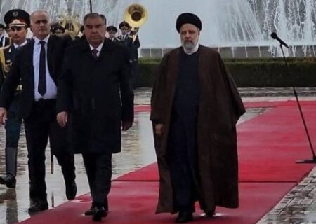 استقبال رسمی امامعلی رحمان از ابراهیم رئیسی در قصر ملت تاجیکستان